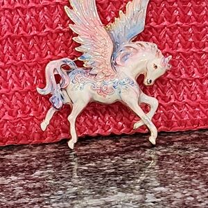 Elegant Winged Horse Figurine - Multicolor